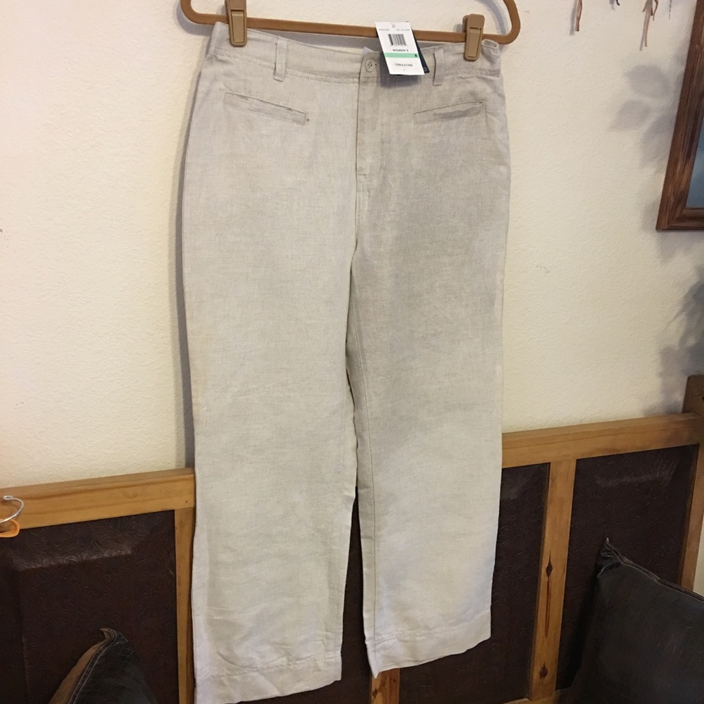 Calvin Klein oyster cropped jeans NWT 8